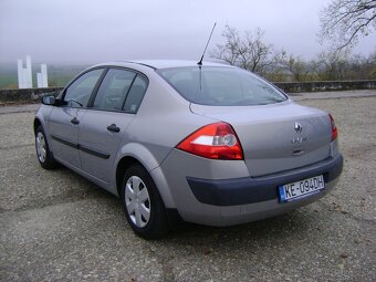 RENAULT MEGANE 1.4 - 8
