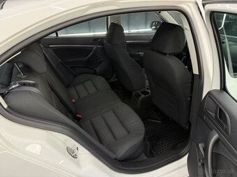 Škoda Octavia 1.6 MPI Family - 8