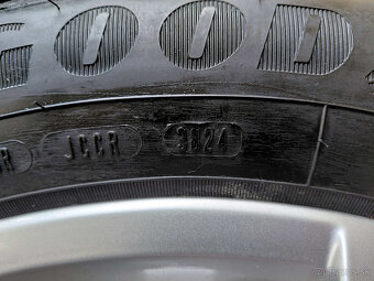 17" Skoda Superb - 215/55R17 - 8