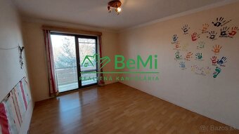 Exkluzívne na predaj 5 izbový rodinný dom s veľkým pozemkom - 8