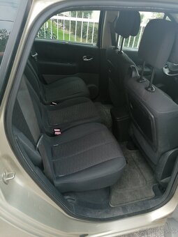 Renault Grand Scénic II 1.9 dCi - 8