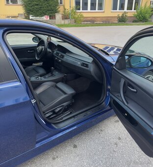 BMW E90 325i Automat xDrive - 8