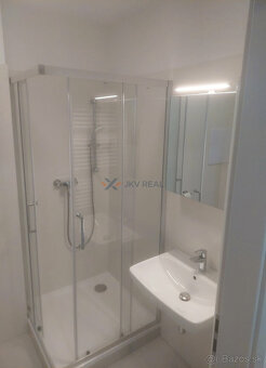 Moderný 1,5-izbový byt s loggiou a garážovým státím – Trnava - 8