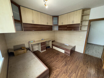 Na predaj  3-izbový byt po rekonštrukcii v atraktívnej lokal - 8