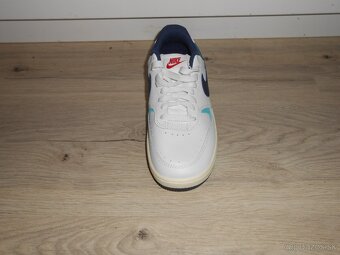 Predam nove damske original tenisky znacky NIKE GAMMA FORCE - 8