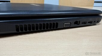 Toshiba Satellite Pro C660-1 CR - 8