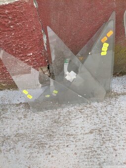 predam nove cel. skla bocne - 8