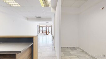 Obchodný priestor v centre Trnavy – ideálny pre vaše podnik - 8