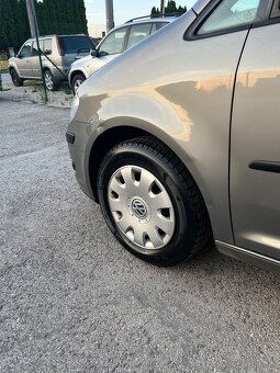Volkswagen Touran TrendLine 1.6 Benzin = Top Stav = - 8