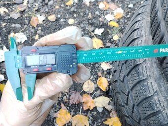 Zimne 215/55 R17, 98V, PIRELLI SOTTOZERO3, 4ks - 8