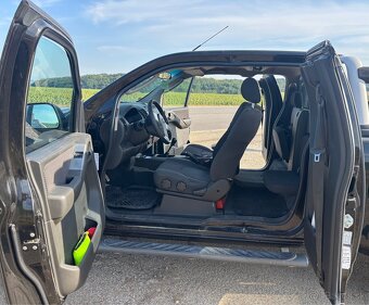 Predám Nissan Navara D40 – 2.5 dCi 140 kW, - 8