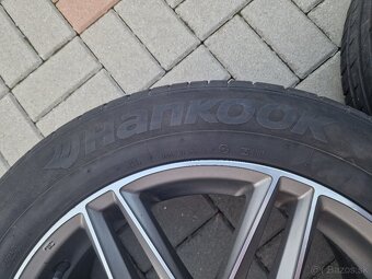 Kia sorento  235 55 r19 - 8
