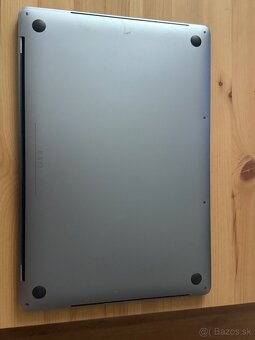 MacBook Pro 2019 16 inch - 8