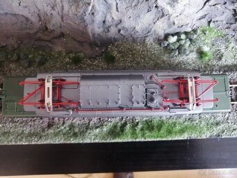 Roco krokodýl HO. - 8