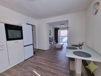Prenájom, zariadený 1i byt s veľkým balkónom Žiar n/Hronom - 8