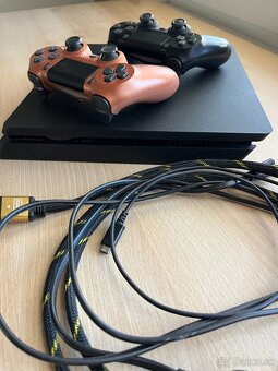 PlayStation 4 Slim - 8