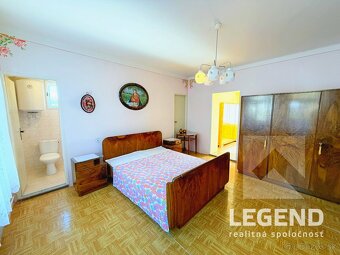 Jedinečná usadlosť 8i+2 vo Vrzavke - 12.642m2, hosp. budovy - 8