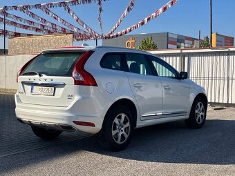Volvo XC60 D4 2.4L Drive-E Inscription Geartronic AWD - 8