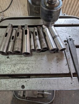 Stĺpová vŕtačka VS 32 B (PKD Dačice) + príslušenstvo - 8