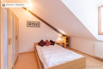 Veľkometrážny byt 131,22 m2 - rozdelený na 3 izb a 2 izb byt - 8