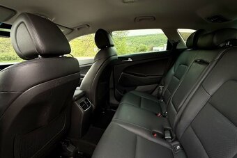 Hyundai Tucson 2.0 CRDI 4WD PREMIUM - 8
