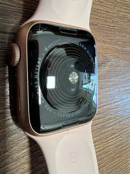 Apple Watch SE (2022) - 8