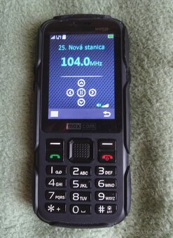 Predám odolný senior. mobilný telefón MAXCOM MM920 - 8