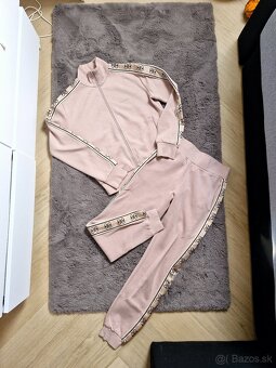 NOVE Guess teplakova a fitness suprava XS, XS/S - 8