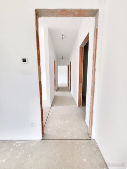 Jedinečný 3 izbový byt s vlastnou záhradou v rodinnom dome - 8