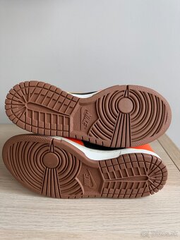 Nike Dunk High "Safty Orange" GS - 8