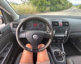 VW GOLF 1.9 TDi - 8