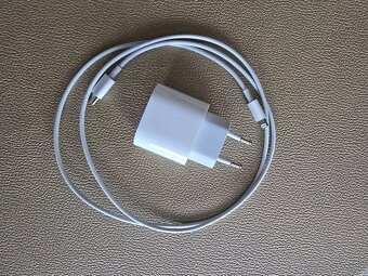 Predám Apple iPhone 13 128 GB Green a Apple Watch series 7 - 8