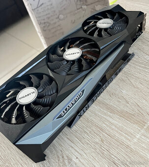 GIGABYTE GeForce RTX 3080 Ti GAMING OC 12G - 8