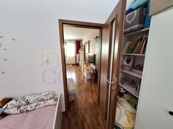 2347 NA PREDAJ V KOMÁRNE TROJIZBOVÝ BYT VO VYHĽADÁVANEJ LOKA - 8