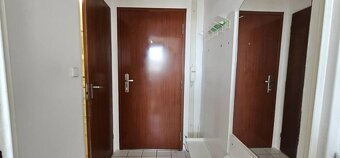 Topoľčany-centrum 1 izbový komlet zariadený byt na prenájom - 8