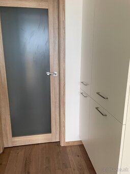 2 izb byt na Brnianskej ul parkovanie v garáži  bez provízie - 8