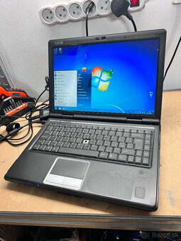 Predám notebook Asus Intel Core2Duo 2x2,00GHz.3gb ram.160gbH - 8
