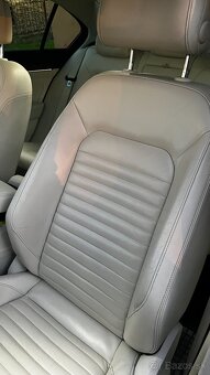 Volkswagen Passat 2.0 BiTdi 4Motion 176kw240k Highline - 8