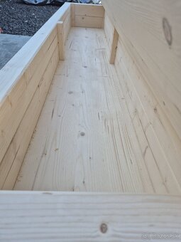 Masívna lavica s úložným priestorom - 8