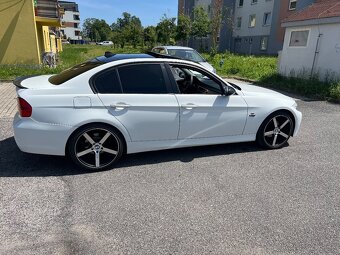 BMW e90 318d - 8