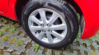 Toyota Yaris 1.33 - 8