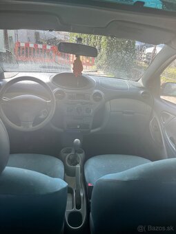 Predám Toyota yaris 1.0 50kw vvti r.v 2000 STK EK 2027 - 8