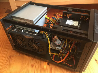 PC zostava Intel Core i7 3770 nVidia GTX 1650 27"LCD - 8