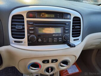 Hyundai Accent 1.5 CRDi SK - 8