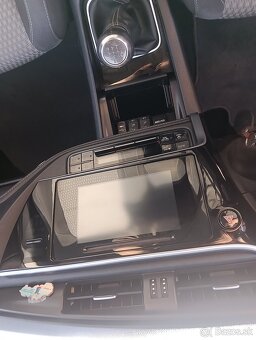 Toyota Auris Touring - 8