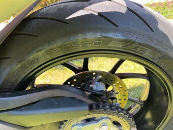 Ducati Monster 796 - 8