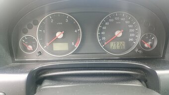 Ford mondeo 2 L - 8