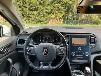 Renault Megane IV 1.2 TCe - 8