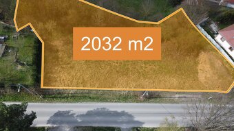 Slnečný stavebný pozemok Nová Baňa – 2032 m², TOP lokalita - 8