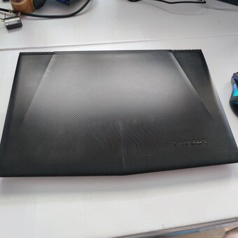 Predám herný notebook Lenovo legion y520 - 8